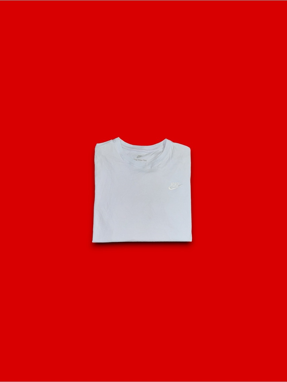The Nike tee embroidered club logo essential t-shirt white mens medium